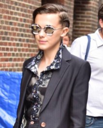 millie-bobby-brown-arrives-at-the-late-show-with-stephen-colbert-studios-01